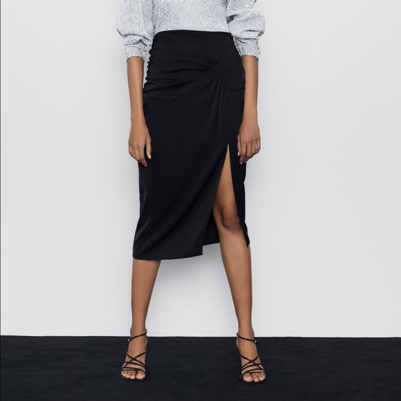 Zara Dresses & Skirts - Zara drapped skirt